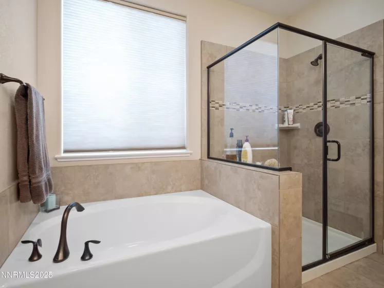 1221 Lasso, Gardnerville, Nevada 89410, 3 Bedrooms Bedrooms, ,3 BathroomsBathrooms,Residential,Residential,Lasso,250051404