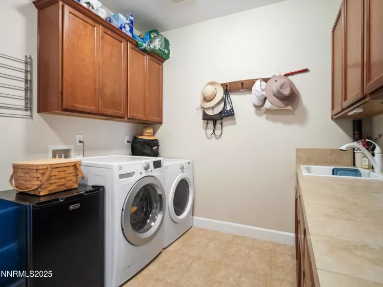 1221 Lasso, Gardnerville, Nevada 89410, 3 Bedrooms Bedrooms, ,3 BathroomsBathrooms,Residential,Residential,Lasso,250051404