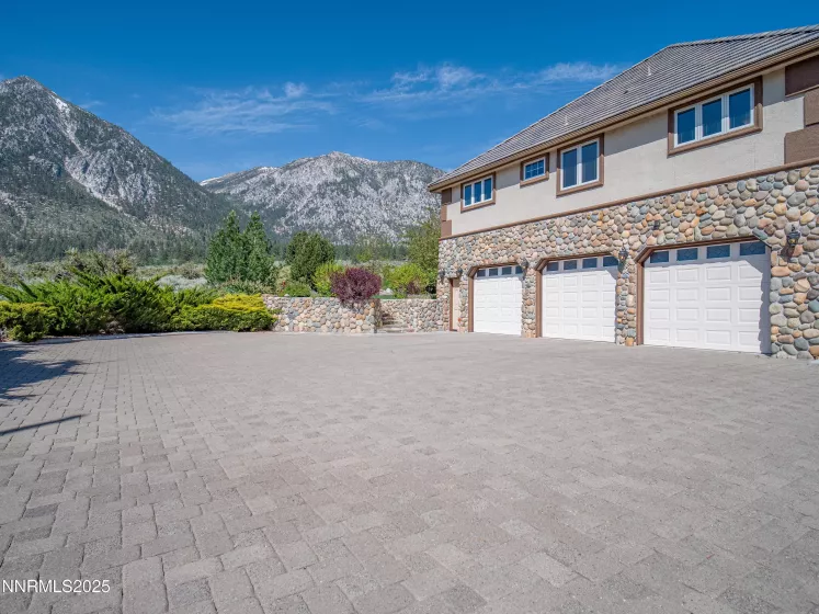 423 Claire, Gardnerville, Nevada 89460, 3 Bedrooms Bedrooms, ,5 BathroomsBathrooms,Residential,Residential,Claire,250051408