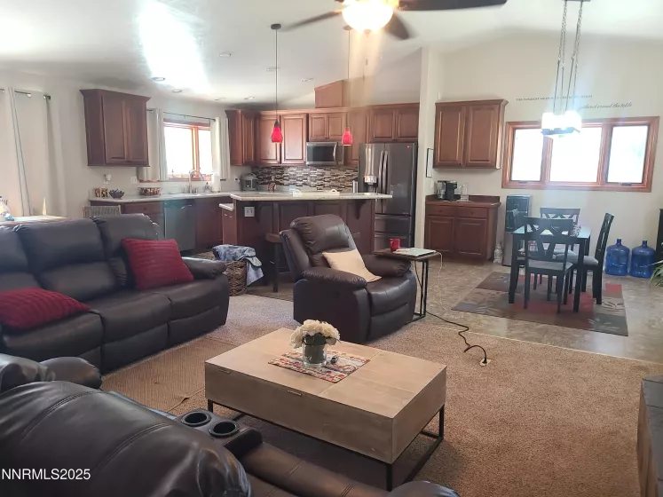 774 Copperwood, Fallon, Nevada 89406, 3 Bedrooms Bedrooms, ,3 BathroomsBathrooms,Residential,Residential,Copperwood,250051414