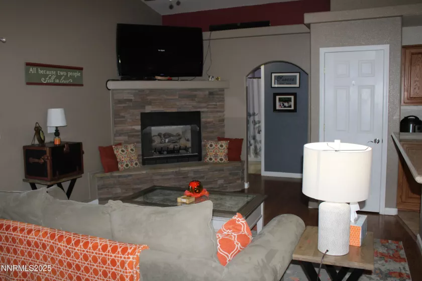 441 Dog Leg, Fernley, Nevada 89408, 3 Bedrooms Bedrooms, ,2 BathroomsBathrooms,Residential,Residential,Dog Leg,250051413