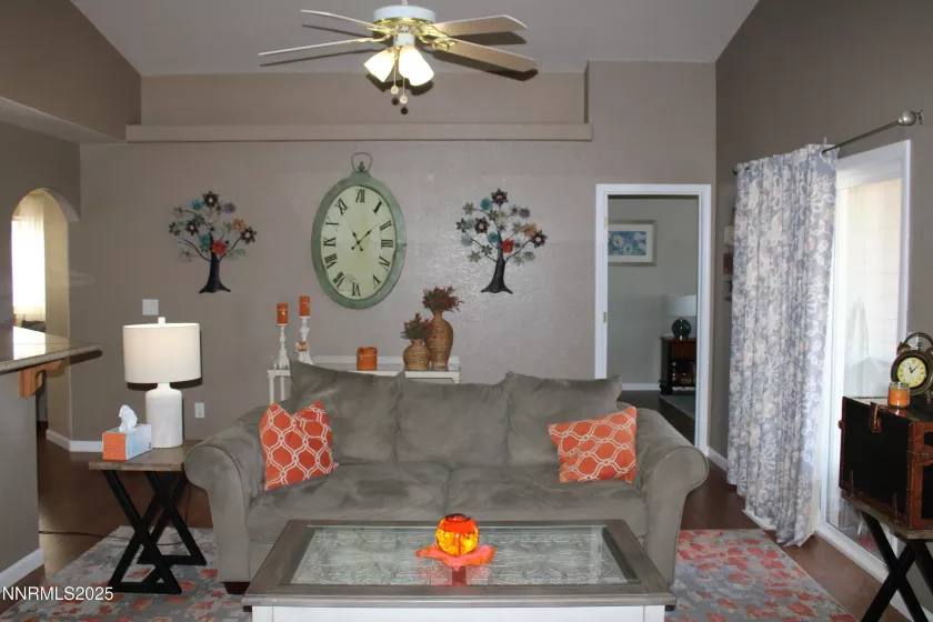 441 Dog Leg, Fernley, Nevada 89408, 3 Bedrooms Bedrooms, ,2 BathroomsBathrooms,Residential,Residential,Dog Leg,250051413