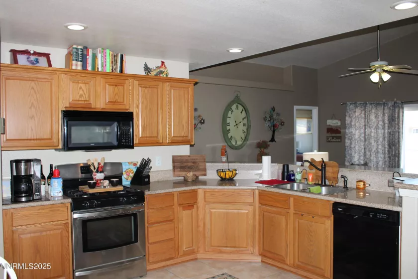 441 Dog Leg, Fernley, Nevada 89408, 3 Bedrooms Bedrooms, ,2 BathroomsBathrooms,Residential,Residential,Dog Leg,250051413