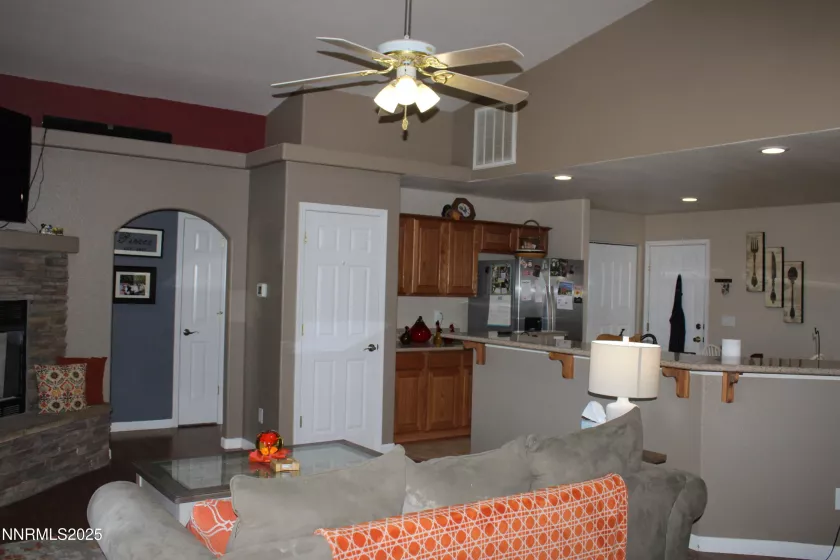 441 Dog Leg, Fernley, Nevada 89408, 3 Bedrooms Bedrooms, ,2 BathroomsBathrooms,Residential,Residential,Dog Leg,250051413
