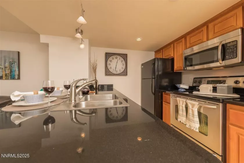 450 Arlington, Reno, Nevada 89503, 1 Bedroom Bedrooms, ,1 BathroomBathrooms,Residential,Residential,Arlington,250051415
