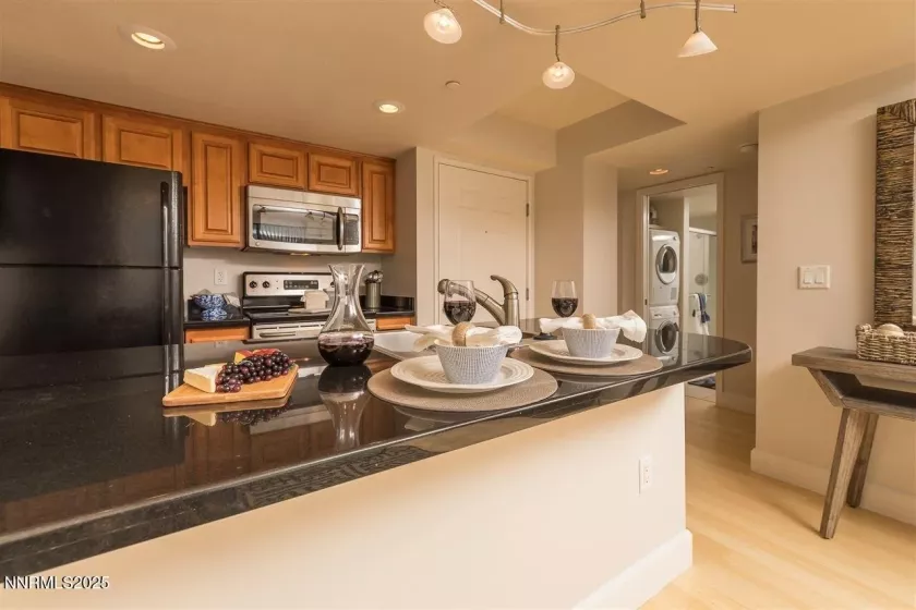 450 Arlington, Reno, Nevada 89503, 1 Bedroom Bedrooms, ,1 BathroomBathrooms,Residential,Residential,Arlington,250051415