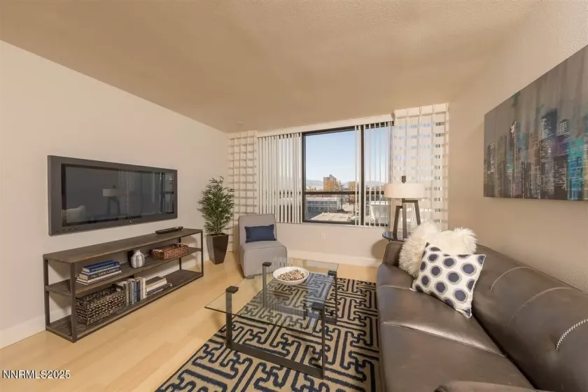 450 Arlington, Reno, Nevada 89503, 1 Bedroom Bedrooms, ,1 BathroomBathrooms,Residential,Residential,Arlington,250051415