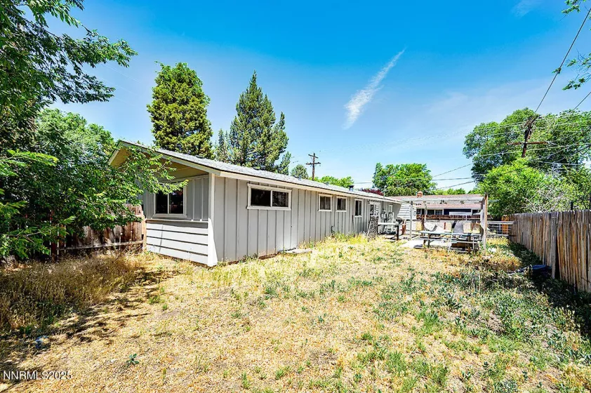 1009 Robinson, Carson City, Nevada 89701, 3 Bedrooms Bedrooms, ,2 BathroomsBathrooms,Residential,Residential,Robinson,250051418