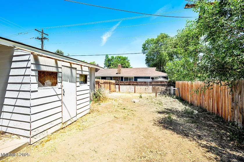 1009 Robinson, Carson City, Nevada 89701, 3 Bedrooms Bedrooms, ,2 BathroomsBathrooms,Residential,Residential,Robinson,250051418