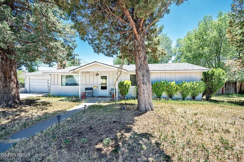 1009 Robinson, Carson City, Nevada 89701, 3 Bedrooms Bedrooms, ,2 BathroomsBathrooms,Residential,Residential,Robinson,250051418