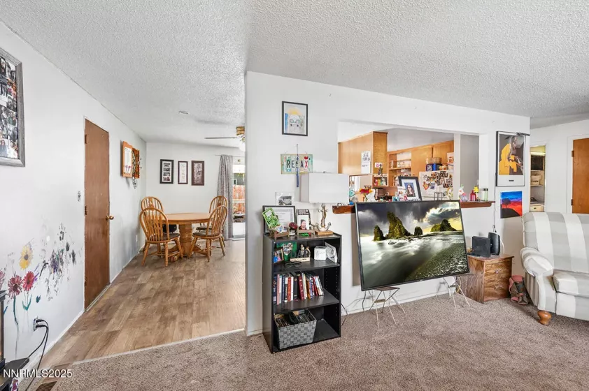 1009 Robinson, Carson City, Nevada 89701, 3 Bedrooms Bedrooms, ,2 BathroomsBathrooms,Residential,Residential,Robinson,250051418