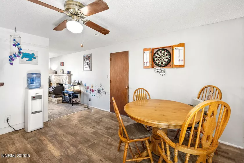 1009 Robinson, Carson City, Nevada 89701, 3 Bedrooms Bedrooms, ,2 BathroomsBathrooms,Residential,Residential,Robinson,250051418