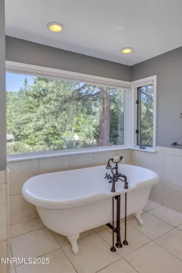 660 Dog Valley, Verdi, Nevada 89439, 3 Bedrooms Bedrooms, ,3 BathroomsBathrooms,Residential,Residential,Dog Valley,250051428
