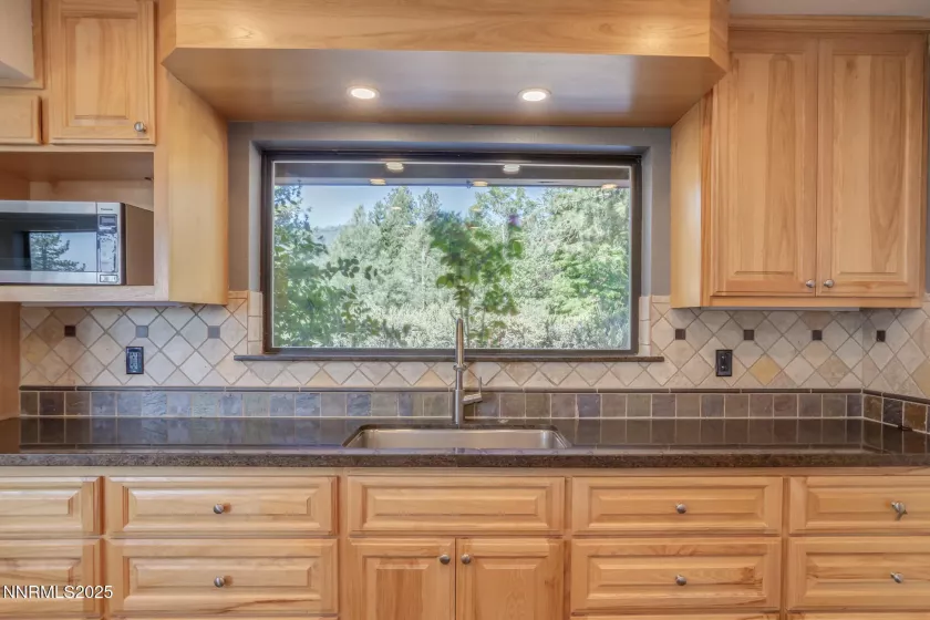 660 Dog Valley, Verdi, Nevada 89439, 3 Bedrooms Bedrooms, ,3 BathroomsBathrooms,Residential,Residential,Dog Valley,250051428