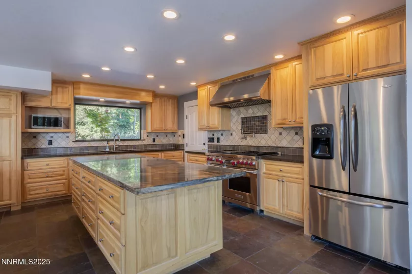 660 Dog Valley, Verdi, Nevada 89439, 3 Bedrooms Bedrooms, ,3 BathroomsBathrooms,Residential,Residential,Dog Valley,250051428