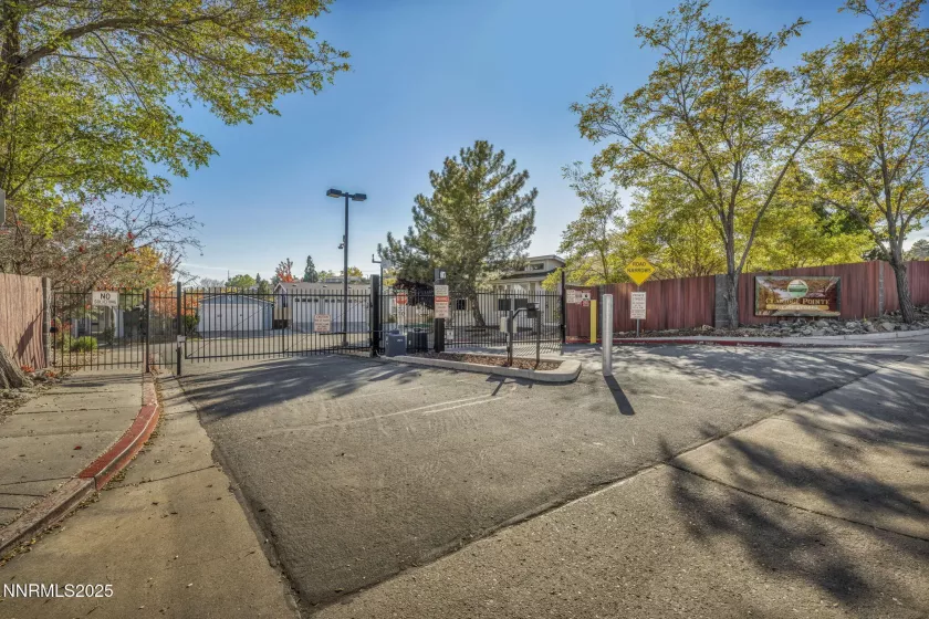 110 Platinum Pointe, Reno, Nevada 89506, 3 Bedrooms Bedrooms, ,2 BathroomsBathrooms,Residential,Residential,Platinum Pointe,250051433
