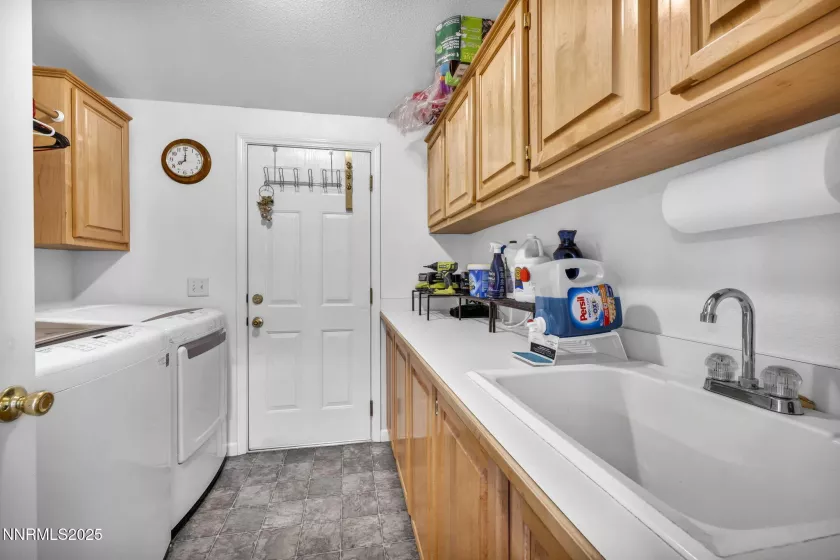 110 Platinum Pointe, Reno, Nevada 89506, 3 Bedrooms Bedrooms, ,2 BathroomsBathrooms,Residential,Residential,Platinum Pointe,250051433