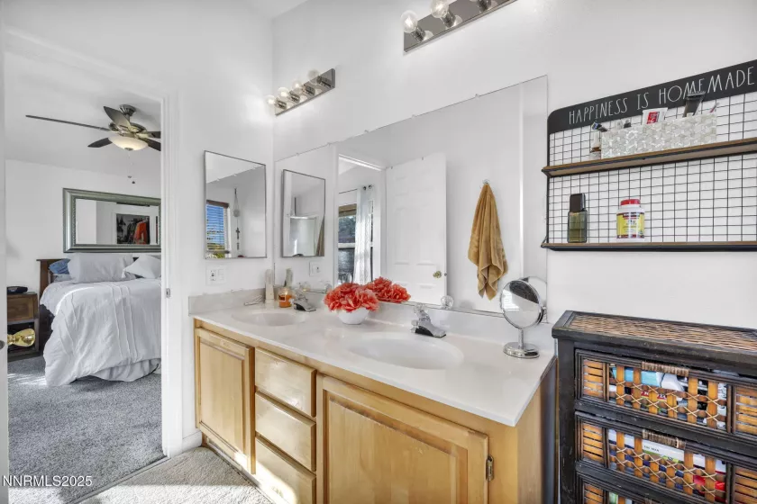 110 Platinum Pointe, Reno, Nevada 89506, 3 Bedrooms Bedrooms, ,2 BathroomsBathrooms,Residential,Residential,Platinum Pointe,250051433