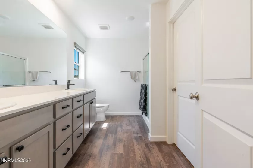 102 Halite, Dayton, Nevada 89403, 3 Bedrooms Bedrooms, ,2 BathroomsBathrooms,Residential,Residential,Halite,250051437