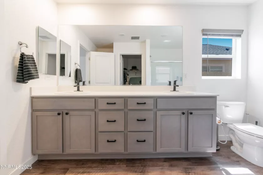 102 Halite, Dayton, Nevada 89403, 3 Bedrooms Bedrooms, ,2 BathroomsBathrooms,Residential,Residential,Halite,250051437