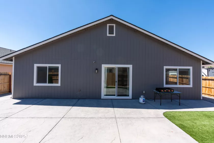 102 Halite, Dayton, Nevada 89403, 3 Bedrooms Bedrooms, ,2 BathroomsBathrooms,Residential,Residential,Halite,250051437