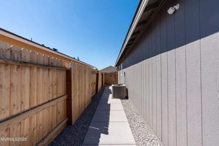 102 Halite, Dayton, Nevada 89403, 3 Bedrooms Bedrooms, ,2 BathroomsBathrooms,Residential,Residential,Halite,250051437