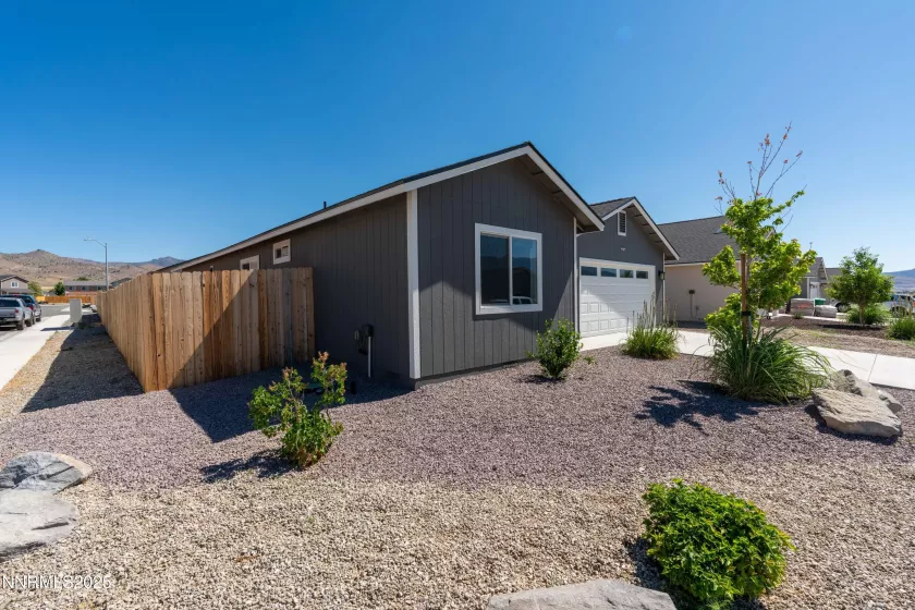 102 Halite, Dayton, Nevada 89403, 3 Bedrooms Bedrooms, ,2 BathroomsBathrooms,Residential,Residential,Halite,250051437