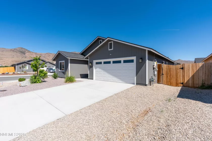 102 Halite, Dayton, Nevada 89403, 3 Bedrooms Bedrooms, ,2 BathroomsBathrooms,Residential,Residential,Halite,250051437