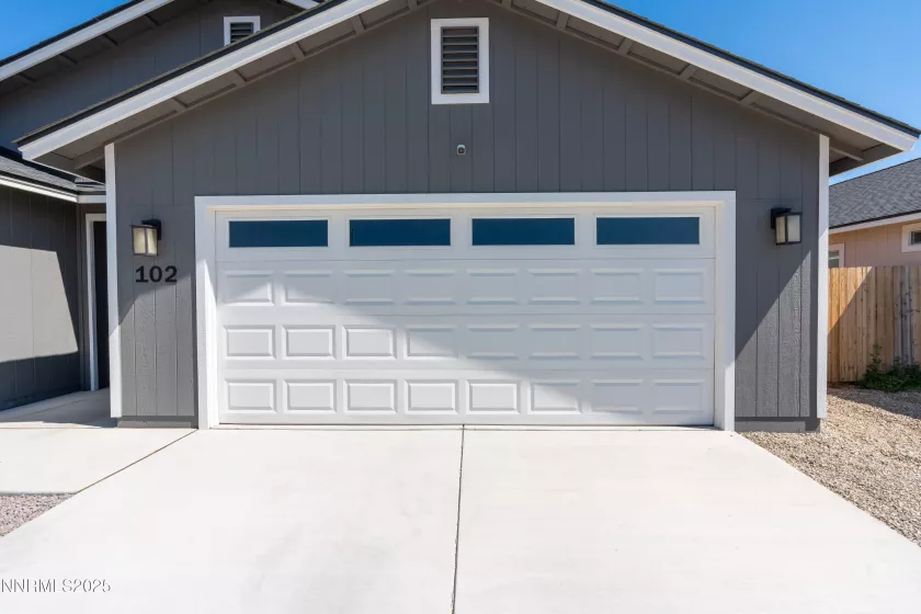 102 Halite, Dayton, Nevada 89403, 3 Bedrooms Bedrooms, ,2 BathroomsBathrooms,Residential,Residential,Halite,250051437