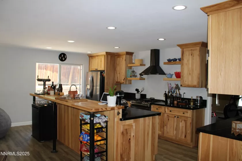1535 Van Ness, Reno, Nevada 89503, 4 Bedrooms Bedrooms, ,2 BathroomsBathrooms,Residential,Residential,Van Ness,250051439