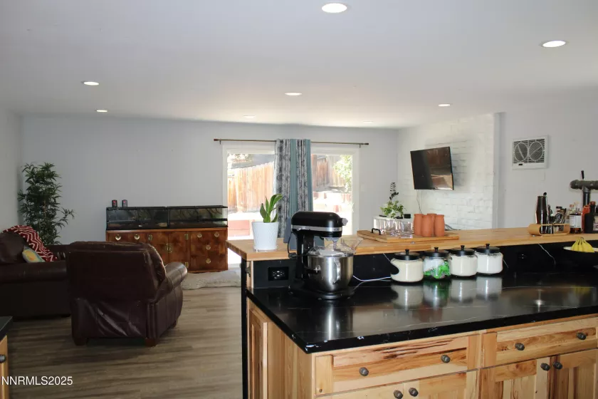 1535 Van Ness, Reno, Nevada 89503, 4 Bedrooms Bedrooms, ,2 BathroomsBathrooms,Residential,Residential,Van Ness,250051439