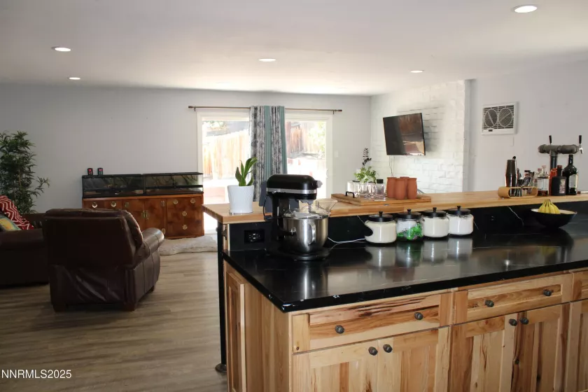 1535 Van Ness, Reno, Nevada 89503, 4 Bedrooms Bedrooms, ,2 BathroomsBathrooms,Residential,Residential,Van Ness,250051439