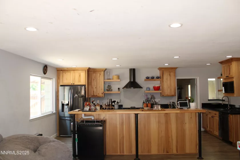 1535 Van Ness, Reno, Nevada 89503, 4 Bedrooms Bedrooms, ,2 BathroomsBathrooms,Residential,Residential,Van Ness,250051439