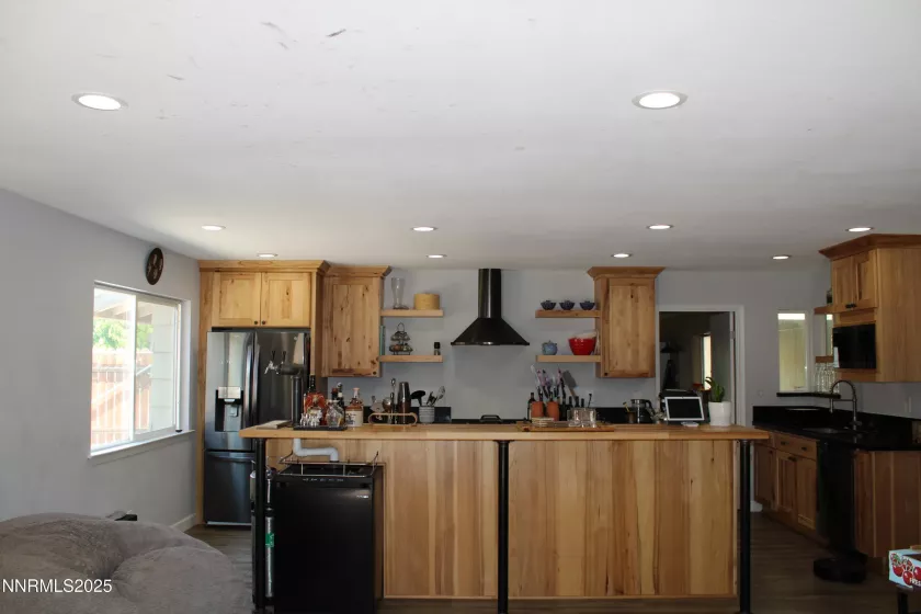 1535 Van Ness, Reno, Nevada 89503, 4 Bedrooms Bedrooms, ,2 BathroomsBathrooms,Residential,Residential,Van Ness,250051439