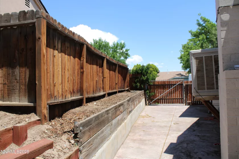 1535 Van Ness, Reno, Nevada 89503, 4 Bedrooms Bedrooms, ,2 BathroomsBathrooms,Residential,Residential,Van Ness,250051439