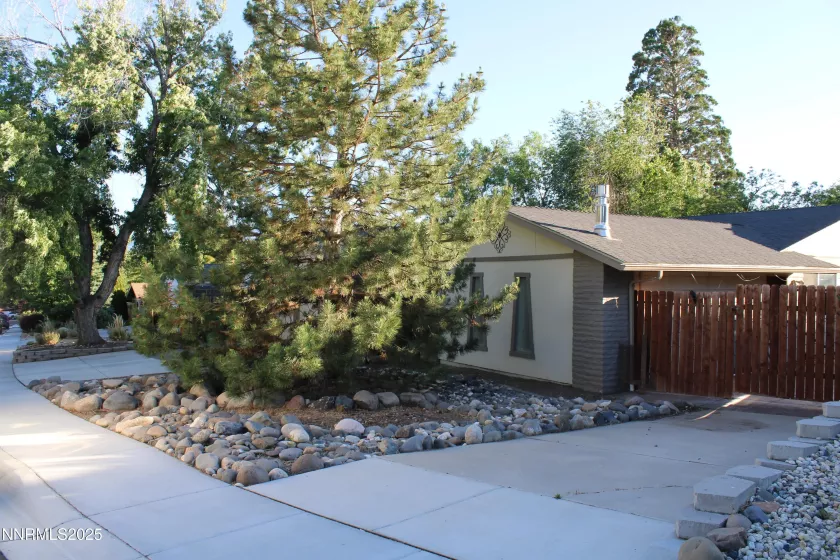 1535 Van Ness, Reno, Nevada 89503, 4 Bedrooms Bedrooms, ,2 BathroomsBathrooms,Residential,Residential,Van Ness,250051439
