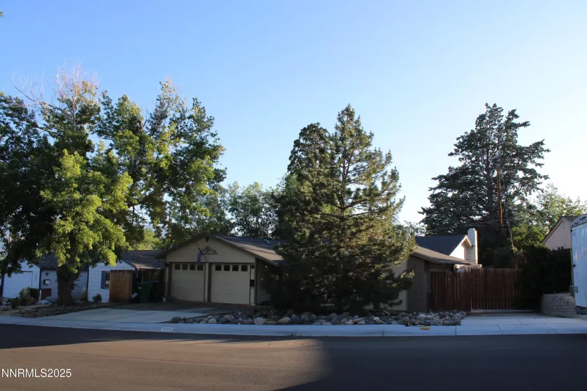 1535 Van Ness, Reno, Nevada 89503, 4 Bedrooms Bedrooms, ,2 BathroomsBathrooms,Residential,Residential,Van Ness,250051439