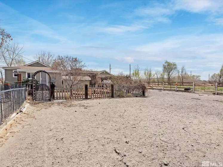 325 Stock, Fernley, Nevada 89408, 2 Bedrooms Bedrooms, ,1 BathroomBathrooms,Residential,Residential,Stock,250004798