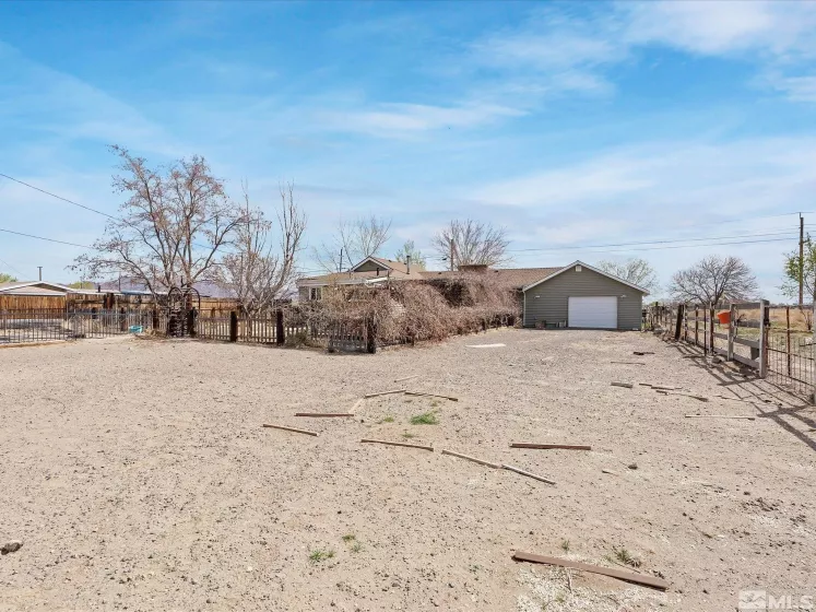 325 Stock, Fernley, Nevada 89408, 2 Bedrooms Bedrooms, ,1 BathroomBathrooms,Residential,Residential,Stock,250004798