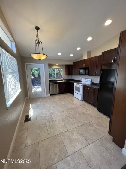 7571 Water View, Reno, Nevada 89511, 3 Bedrooms Bedrooms, ,2 BathroomsBathrooms,Residential Lease,Manufactured,Water View,250051464
