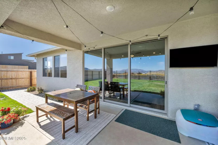 1250 Hubble, Carson City, Nevada 89705, 3 Bedrooms Bedrooms, ,4 BathroomsBathrooms,Residential,Residential,Hubble,250051475