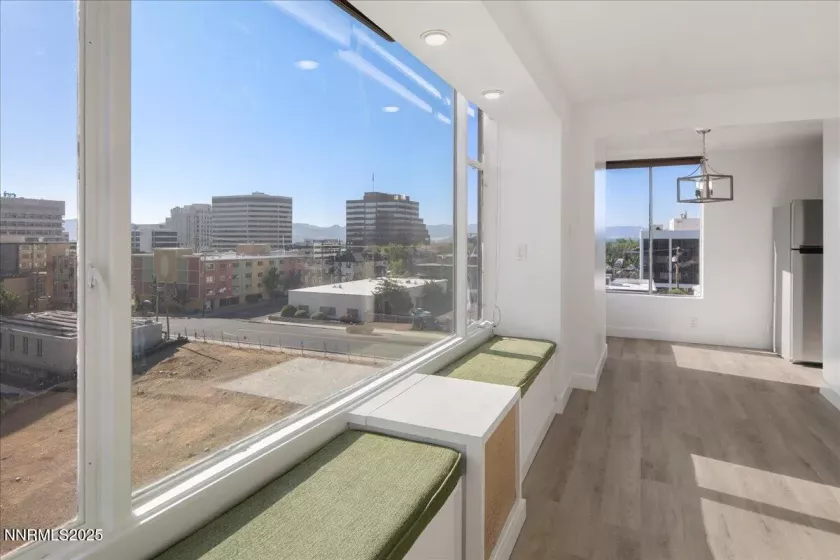 280 Island, Reno, Nevada 89501, 1 Bedroom Bedrooms, ,2 BathroomsBathrooms,Residential,Residential,Island,250051482