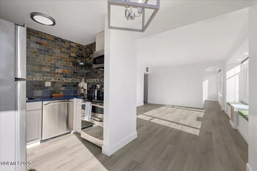 280 Island, Reno, Nevada 89501, 1 Bedroom Bedrooms, ,2 BathroomsBathrooms,Residential,Residential,Island,250051482