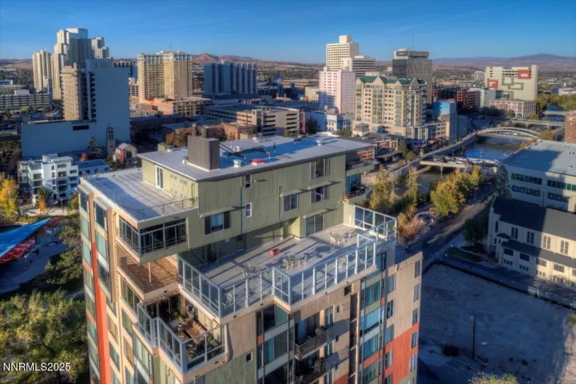 280 Island, Reno, Nevada 89501, 1 Bedroom Bedrooms, ,2 BathroomsBathrooms,Residential,Residential,Island,250051482