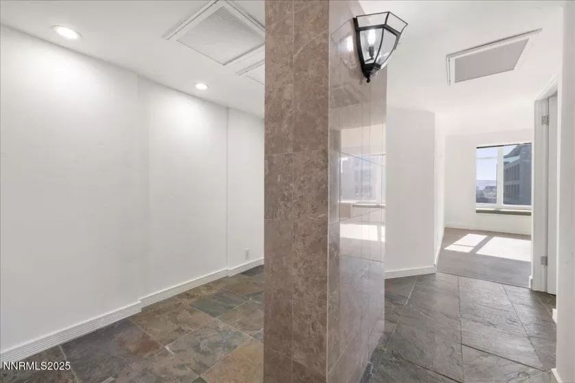 280 Island, Reno, Nevada 89501, 1 Bedroom Bedrooms, ,2 BathroomsBathrooms,Residential,Residential,Island,250051482
