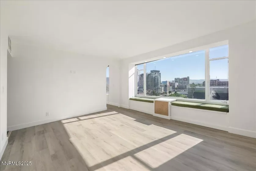 280 Island, Reno, Nevada 89501, 1 Bedroom Bedrooms, ,2 BathroomsBathrooms,Residential,Residential,Island,250051482