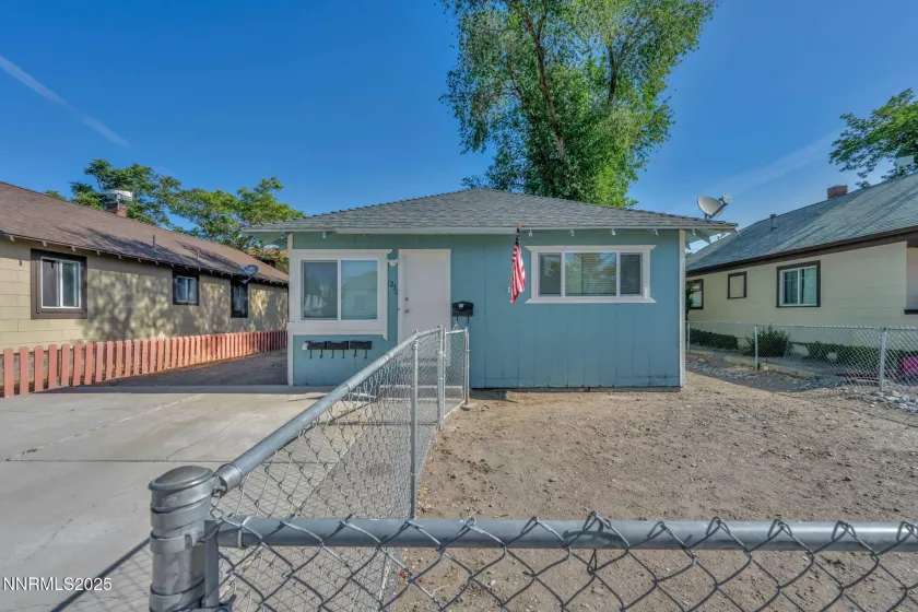 1230 E, Sparks, Nevada 89431, ,Residential Income,Residential,E,250051447