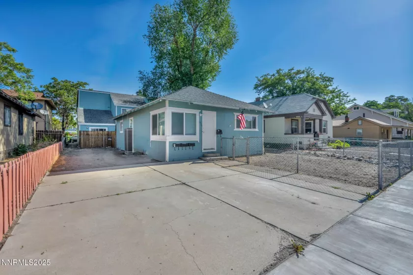 1230 E, Sparks, Nevada 89431, ,Residential Income,Residential,E,250051447