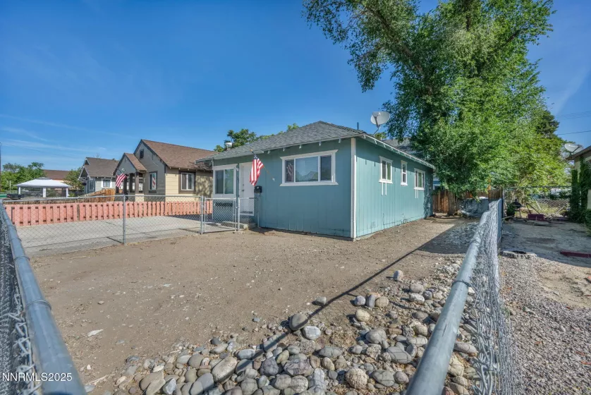 1230 E, Sparks, Nevada 89431, ,Residential Income,Residential,E,250051447