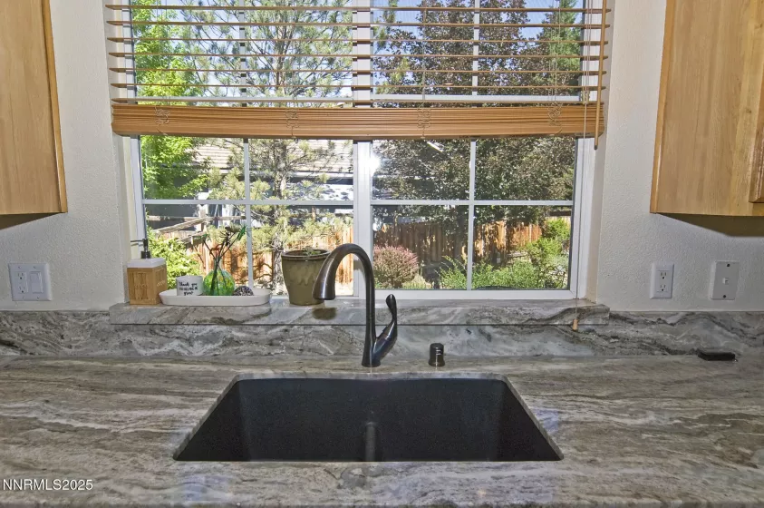 6831 Island Queen, Sparks, Nevada 89436, 4 Bedrooms Bedrooms, ,2 BathroomsBathrooms,Residential,Residential,Island Queen,250051449